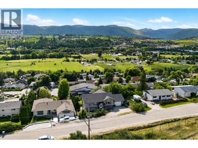 10910 Velda Road, Lake Country