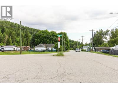 466 S Gold Avenue, Greenwood