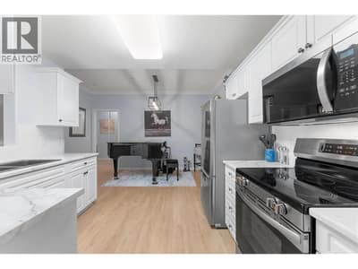 Kitchen to dining area
