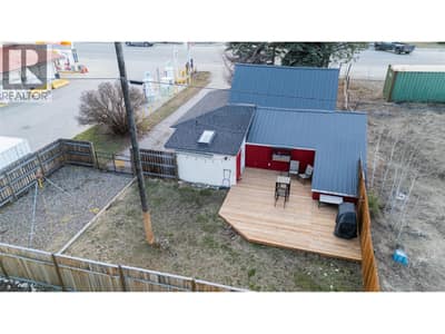 5844 Highway 33, Beaverdell
