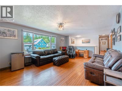 162 Pearkes Drive, Revelstoke