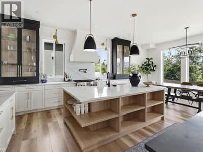 1032 Oak Barrel Lane, West Kelowna