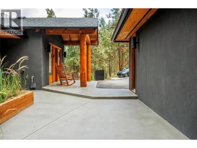 9887 Okanagan Centre Road W, Lake Country