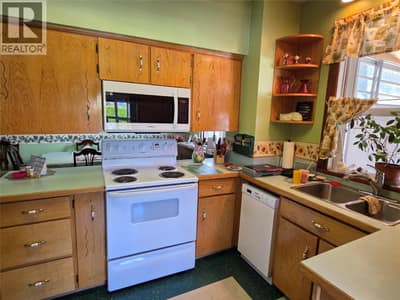 110 9th Avenue, Keremeos