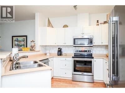 1088 Sunset Drive Unit# 312, Kelowna