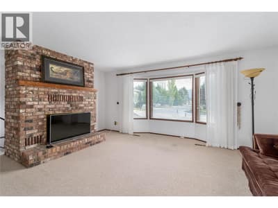 1090 Houghton Road, Kelowna