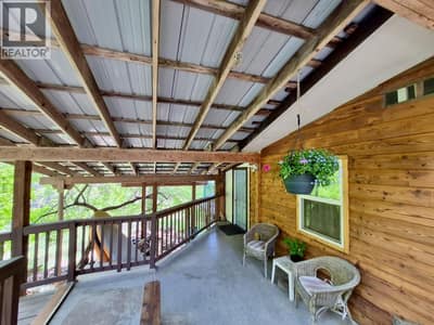 2010 CREEK Street, Nelson