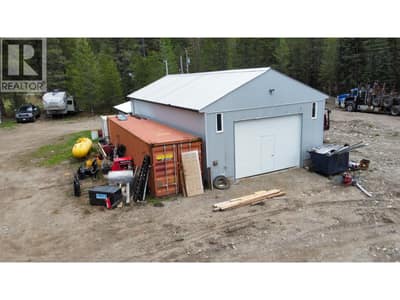 1978 AIRPORT Road, Salmo