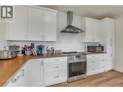 318 Hidden Valley Road, Princeton