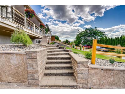 8067 Beachcomber Bay Road, Vernon