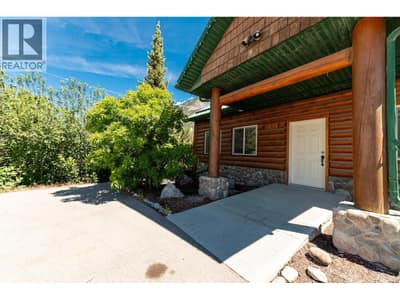 8898 Grainger Road, Canal Flats
