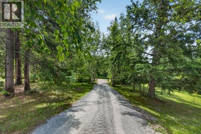 1140 Diamond Rock Road, Enderby