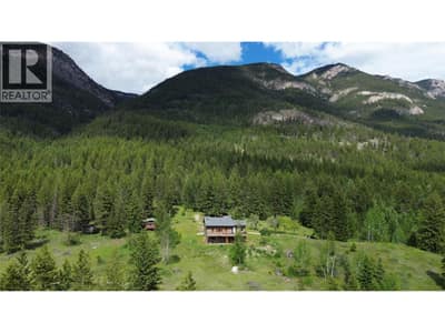 2660 95 Highway, Brisco
