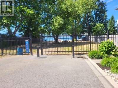 Just Steps to Beach Access and Lake Okanagan
