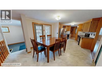 7516 Columbia Avenue, Radium Hot Springs