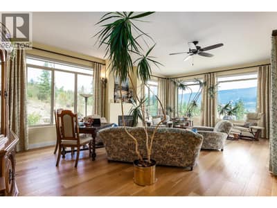 13492 Lake Hill Way, Lake Country