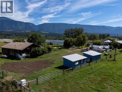 8572 YELLOWHEAD Highway S, Little Fort