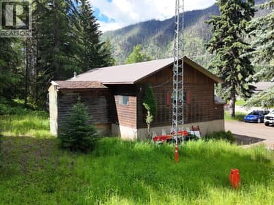 1102 Highway 3, Sparwood