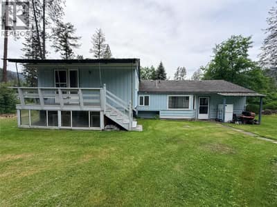 1980 3 Highway, Christina Lake