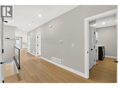 1686 Harbour View Crescent, West Kelowna