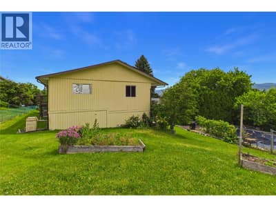 2483 Chieftain Road, West Kelowna