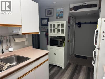521 8th Avenue N Unit# 203, Golden