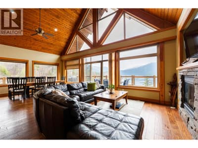 9191 Valhalla View Drive Unit# 3, Slocan