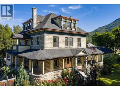 805 & 815 Mackenzie Avenue, Revelstoke