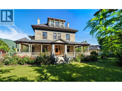 805 & 815 Mackenzie Avenue, Revelstoke