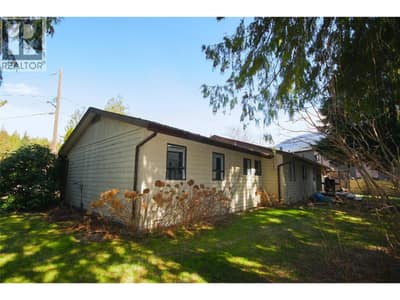 1402 Amhurst Road, Sicamous