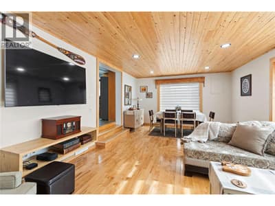 112 WALKER Road, Clearwater