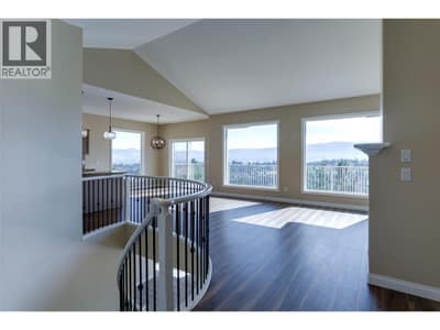 1084 Aurora Heights, West Kelowna