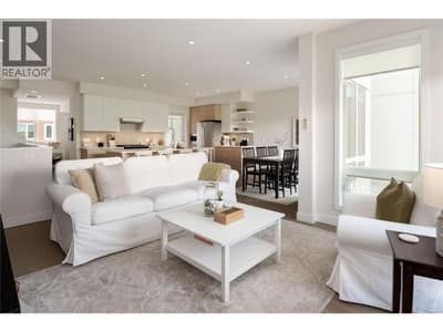 3719 WOODSDALE Road Unit# 17, Lake Country