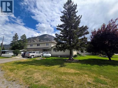 4971 McGrath Avenue, Canal Flats