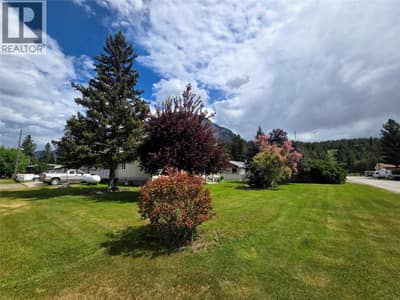 4971 McGrath Avenue, Canal Flats