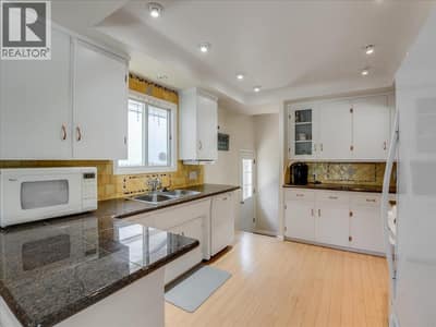635 Jacobs Street, Warfield