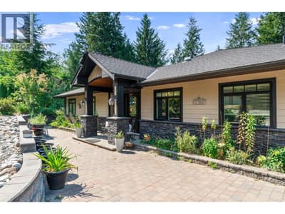 2762 Glenview Road, Blind Bay