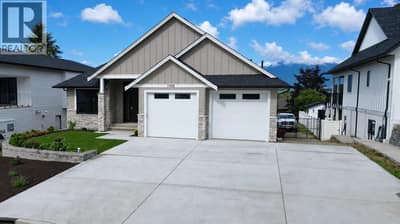 1905 35 Street NE, Salmon Arm