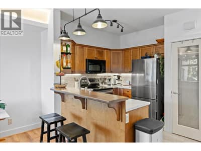 2551 Shoreline Drive Unit# 204, Lake Country