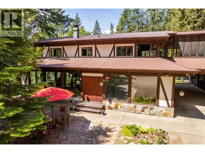 10208 TWIN BAYS Road, Creston