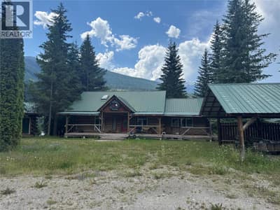 Main lodge, front view.
