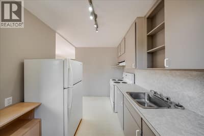 706 Hermia Crescent, Trail
