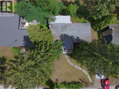 2186 Crestview Crescent, Castlegar