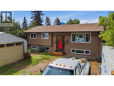 5830 6 Highway, Lavington