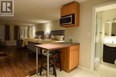 The Lion Inn & Suites