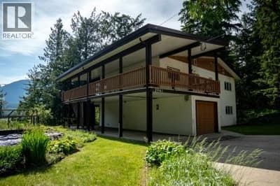2941 McInnes Road, Revelstoke