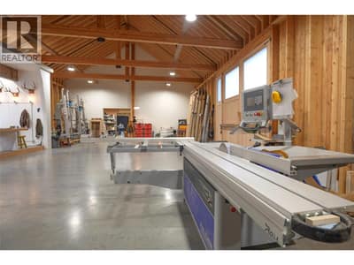 8025 Princeton-Summerland Road, Summerland