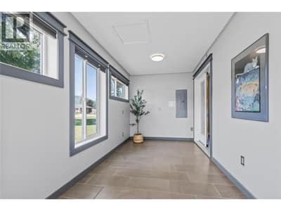 1640 Ode Road, Christina Lake