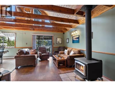 5048 Lauder Road, Merritt