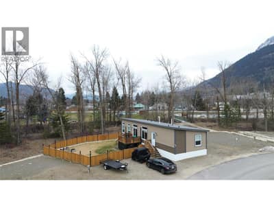 235 Aylmer Road Unit# 49 Lot# 49, Chase
